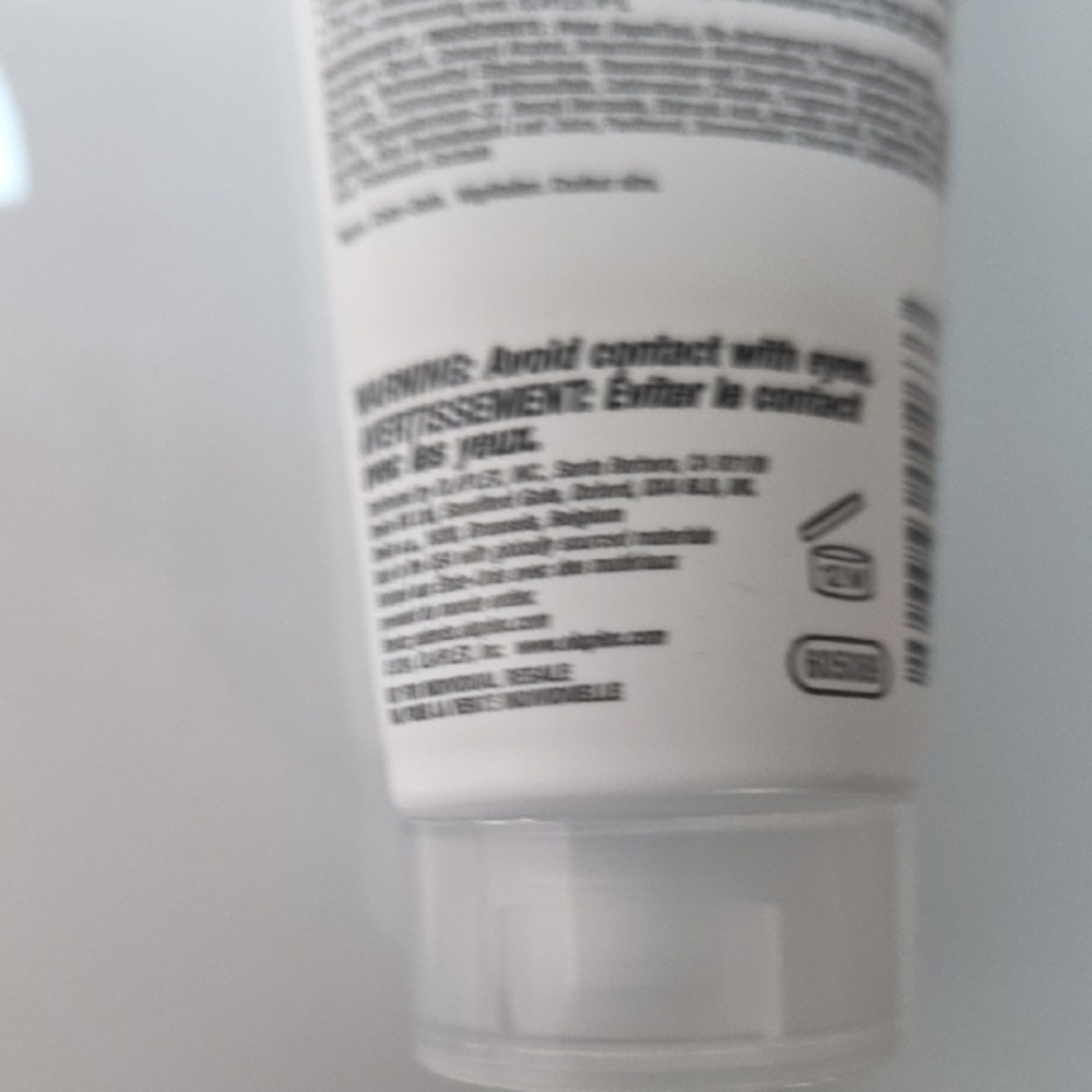 OLAPLEX No.3 Hair Perfector - Classic White - Picture 3 of 4
